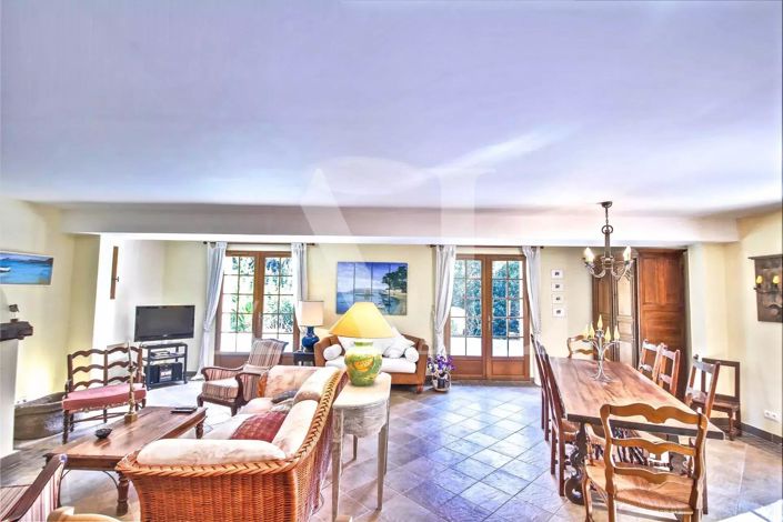 Image No.4-5 Bed House for sale