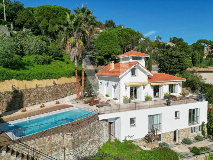 Image No.1-6 Bed House for sale
