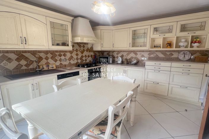 Image No.6-3 Bed House for sale