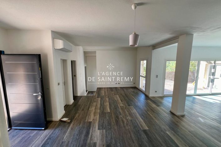 Image No.3-3 Bed House for sale