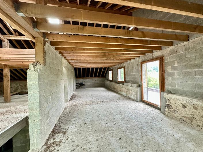 Image No.8-5 Bed House for sale