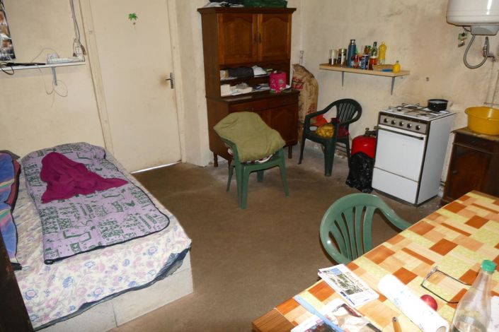 Image No.8-1 Bed House for sale