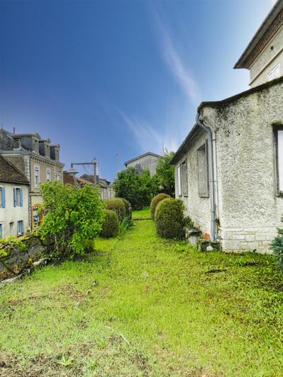 Image No.3-5 Bed House for sale