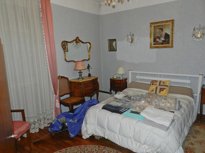 Image No.9-5 Bed House for sale