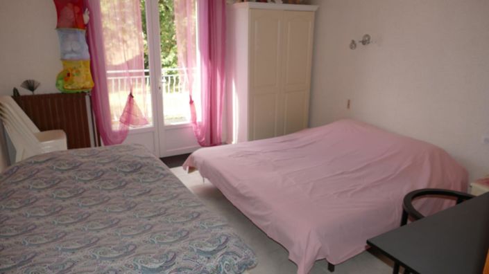 Image No.10-6 Bed House for sale