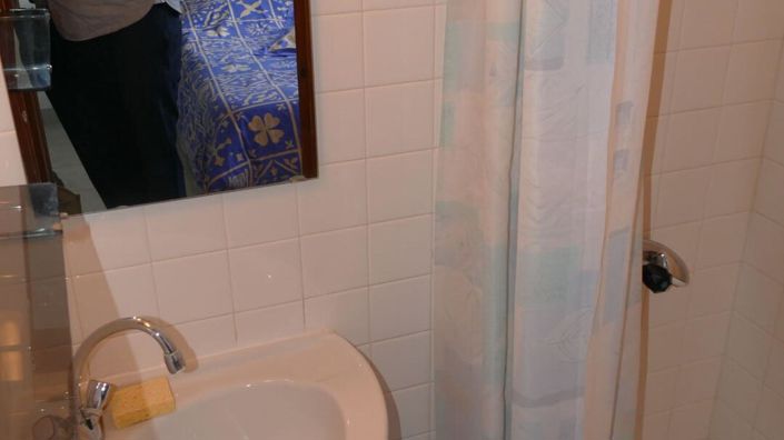 Image No.12-6 Bed House for sale