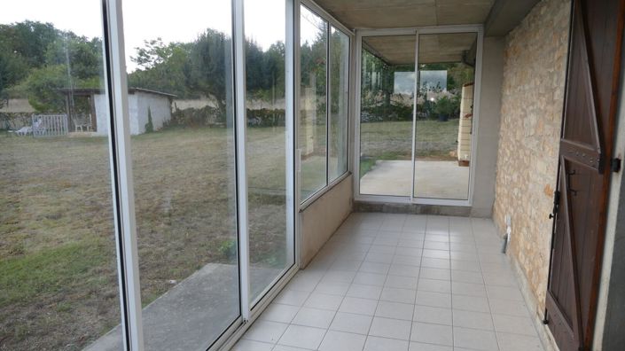 Image No.18-6 Bed House for sale