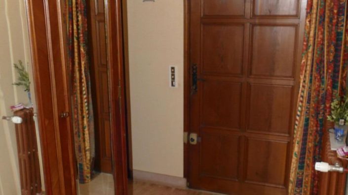 Image No.4-6 Bed House for sale