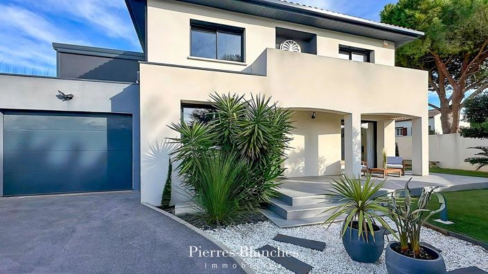 Image No.7-4 Bed House for sale