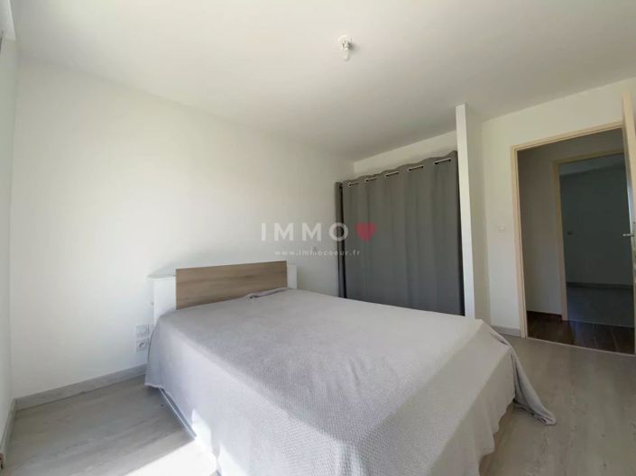 Image No.12-3 Bed House for sale