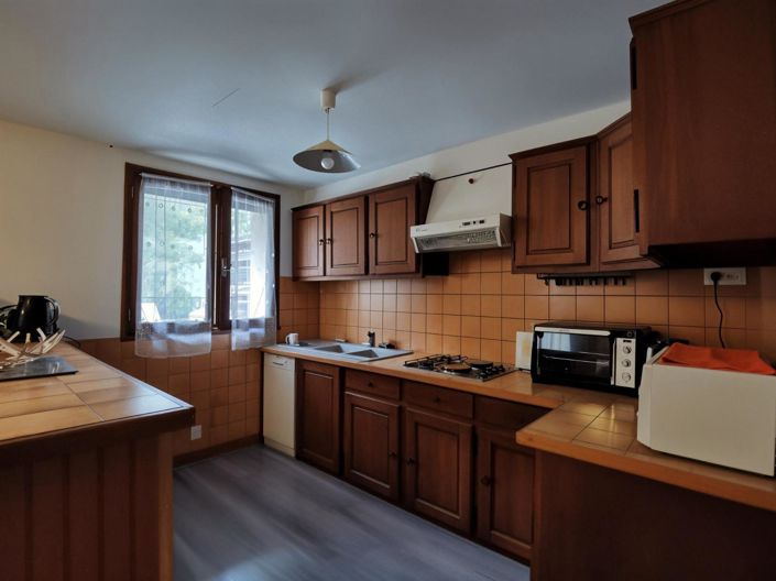 Image No.3-6 Bed House for sale