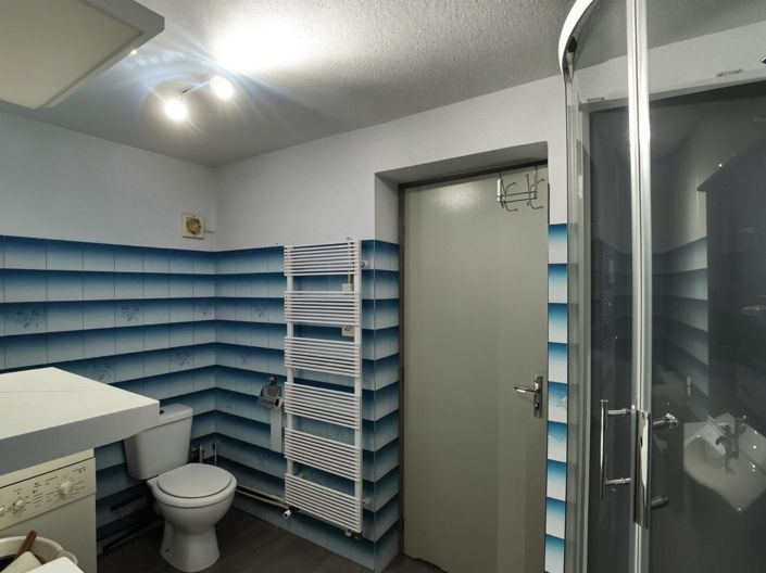 Image No.9-6 Bed House for sale