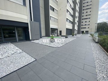 1 - Besançon, House