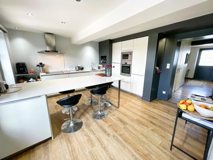 Image No.7-3 Bed House for sale