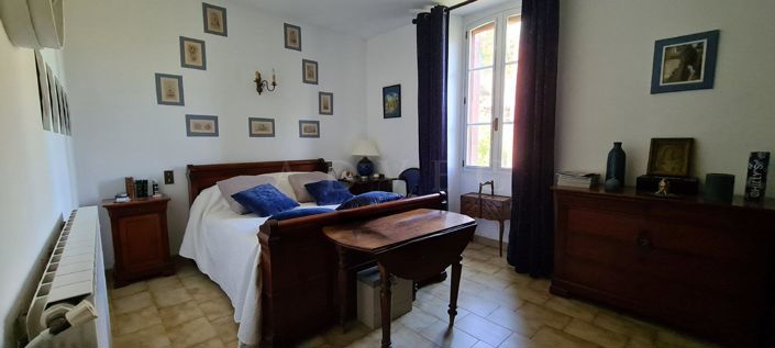 Image No.5-2 Bed House for sale