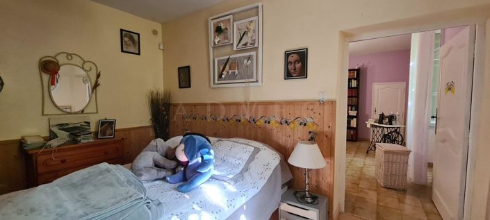 Image No.7-2 Bed House for sale