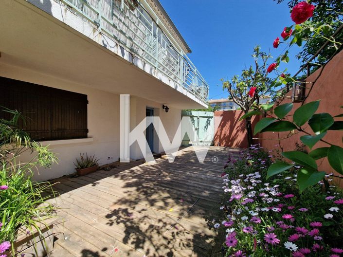 Image No.1-4 Bed House for sale