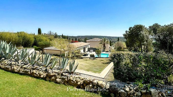 Image No.1-5 Bed House for sale