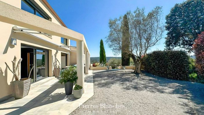 Image No.10-5 Bed House for sale