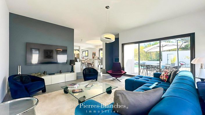 Image No.4-4 Bed House for sale