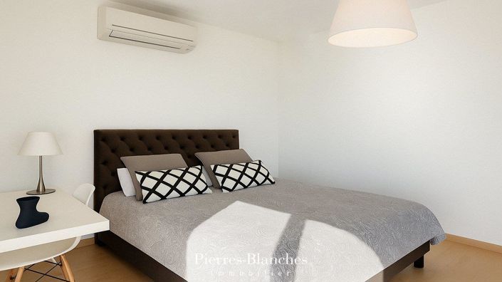 Image No.9-4 Bed House for sale