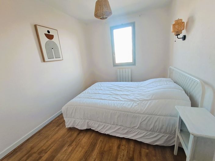 Image No.10-3 Bed House for sale