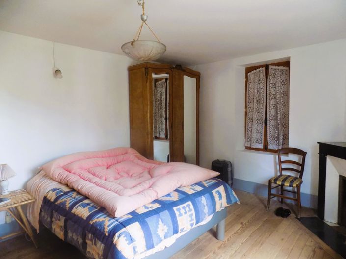 Image No.7-5 Bed House for sale