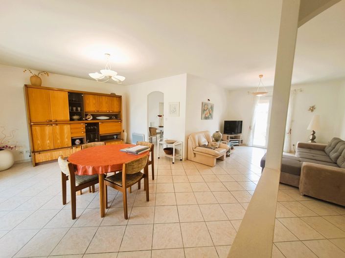 Image No.3-3 Bed House for sale