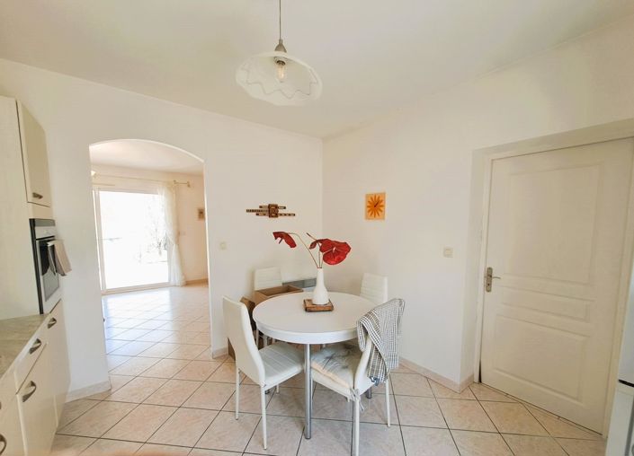 Image No.6-3 Bed House for sale