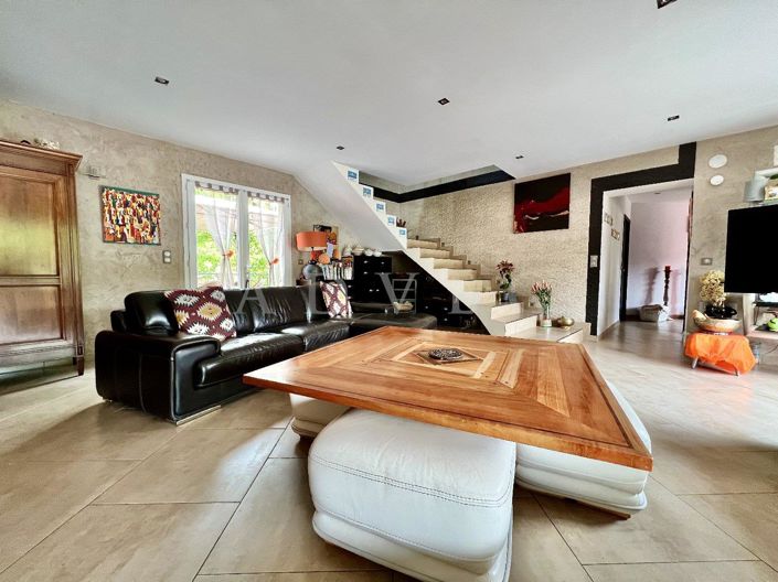 Image No.4-Maison de 12 chambres à vendre à Joyeuse