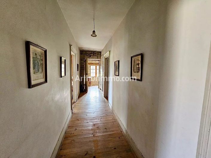 Image No.11-7 Bed House for sale