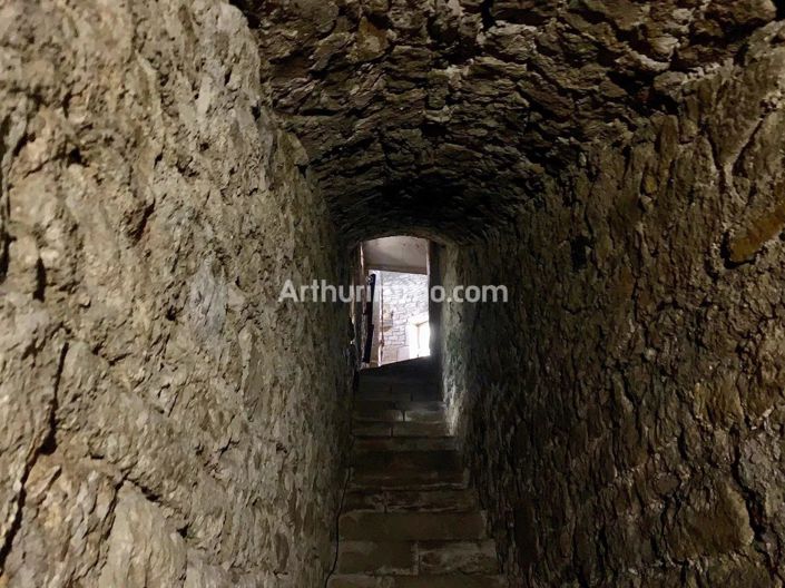 Image No.20-7 Bed House for sale