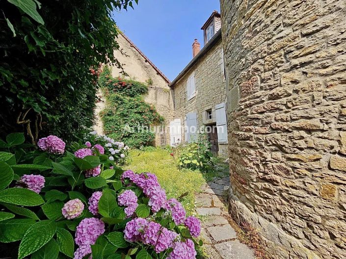 Image No.3-7 Bed House for sale