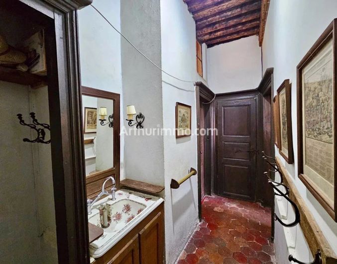 Image No.7-7 Bed House for sale