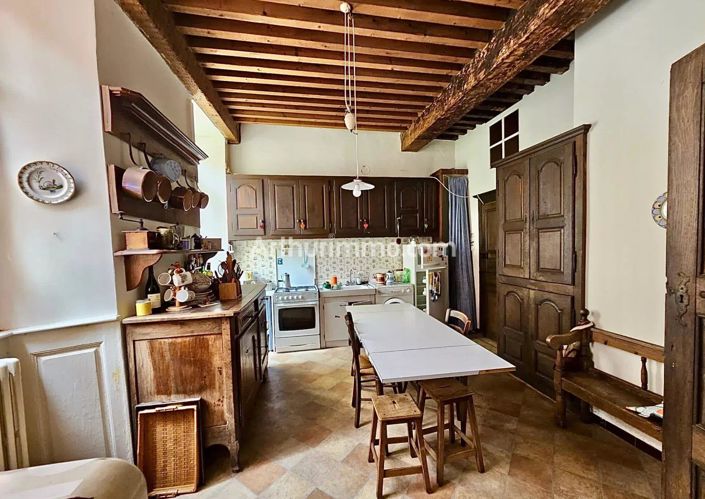 Image No.8-7 Bed House for sale