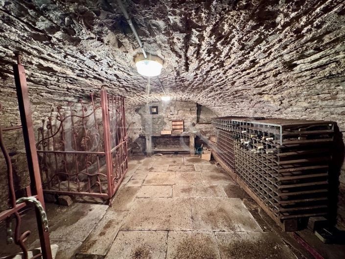 Image No.10-6 Bed House for sale