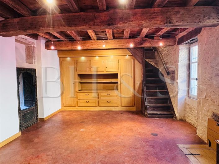 Image No.6-6 Bed House for sale