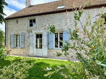 1 - Beaune, House