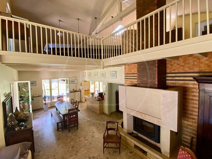 Image No.4-5 Bed House for sale