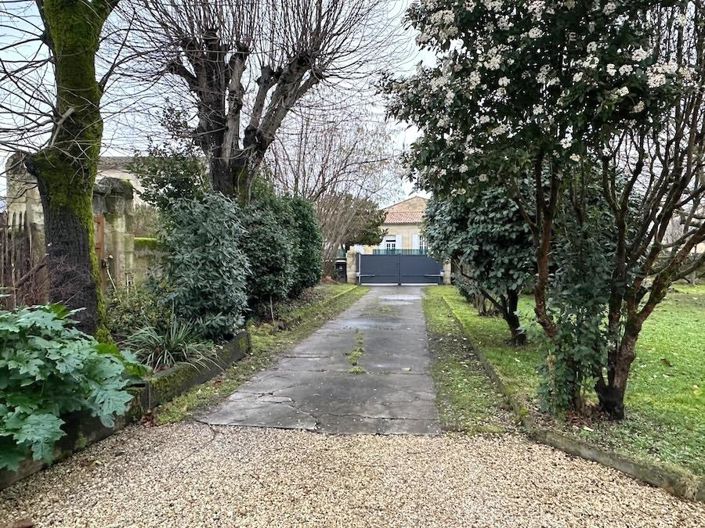 Image No.17-4 Bed House for sale