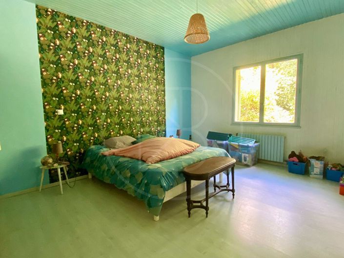 Image No.11-5 Bed House for sale