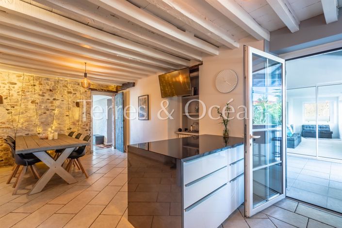 Image No.10-6 Bed House for sale