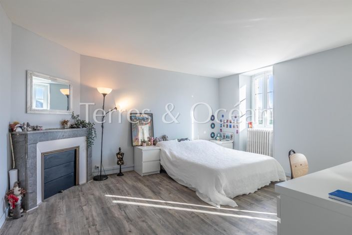 Image No.13-6 Bed House for sale