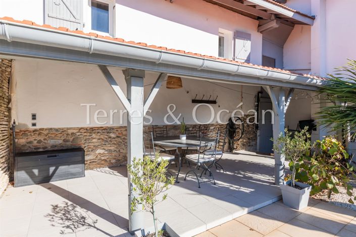 Image No.21-6 Bed House for sale