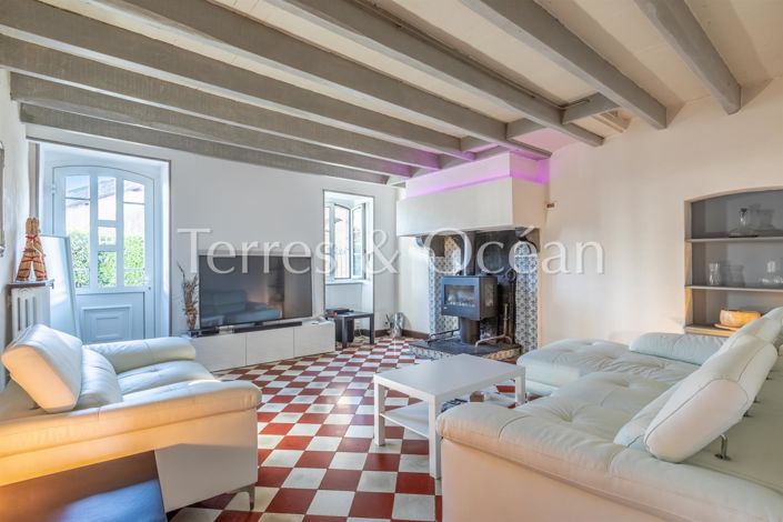 Image No.4-6 Bed House for sale