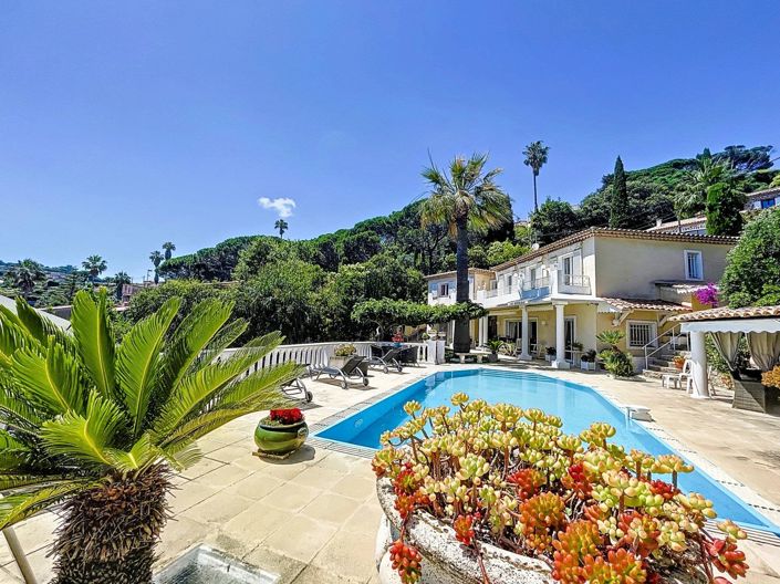 Image No.16-5 Bed House for sale