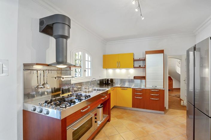 Image No.12-4 Bed House for sale