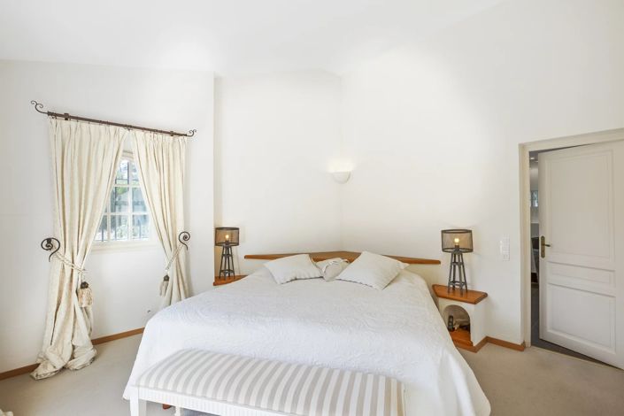 Image No.14-4 Bed House for sale