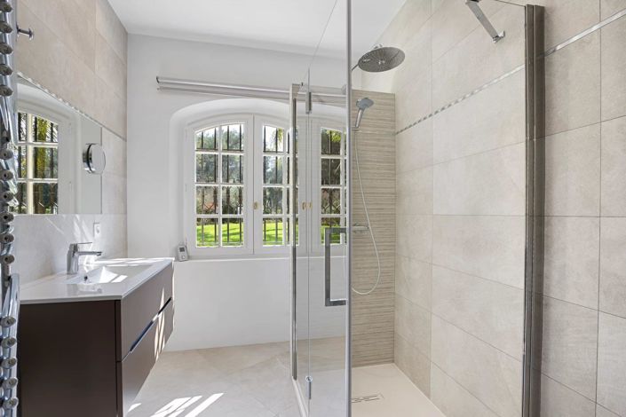 Image No.17-4 Bed House for sale