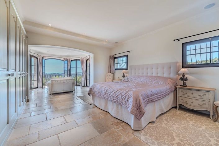 Image No.13-5 Bed House for sale